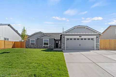 2779 High Cedars Ln, Medford, OR 97504