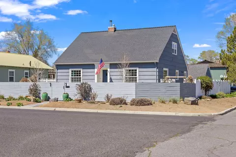 993 NE 2nd St, Prineville, OR 97754