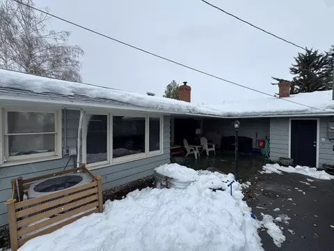4606 Clinton Ave, Klamath Falls, OR 97603