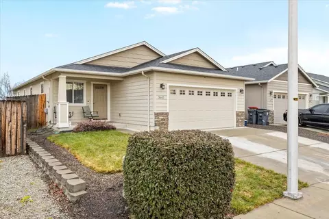 3647 Agate Meadows Dr, White City, OR 97503