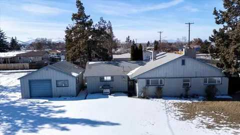 740 NW Maple Ave, Redmond, OR 97756