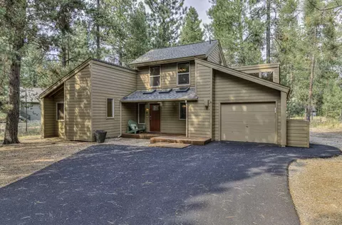 57535 Tamarack Ln #8, Sunriver, OR 97707