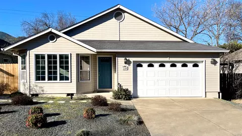 149 N Wightman St, Ashland, OR 97520