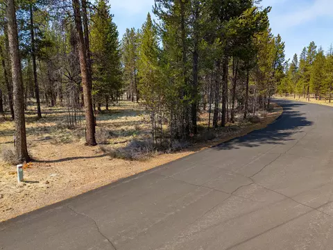 53011 Loop Dr, La Pine, OR 97739 photo 4