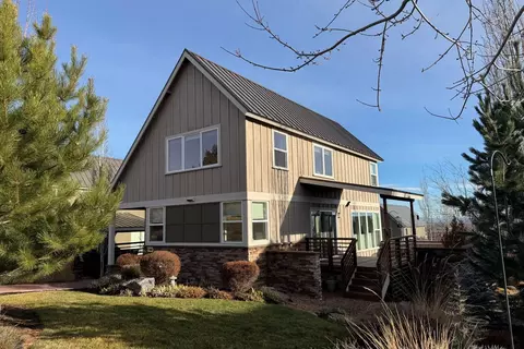 388 Parks Loop, Redmond, OR 97756