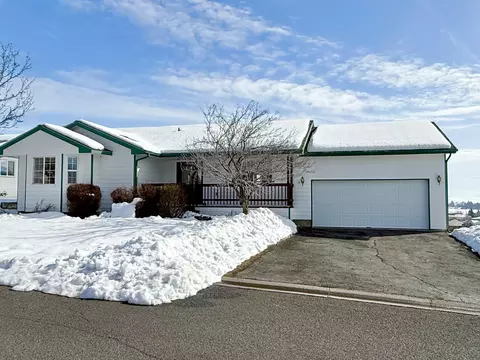 5660 Havencrest Dr, Klamath Falls, OR 97603