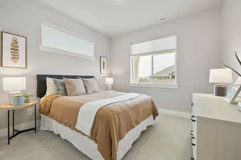 3949 NE Oakside Loop, Bend, OR 97701 photo 7