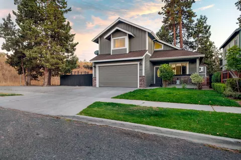 327 SW Garfield Ave, Bend, OR 97702
