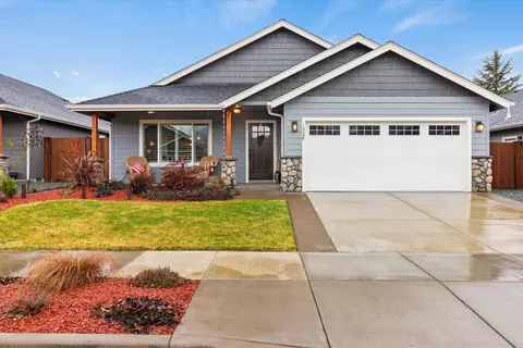 1528 Raydean Dr, Grants Pass, OR 97527