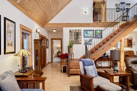 Entry Way - 14243 Whitewater Loop, La Pine, OR 97739 photo 1 of 1