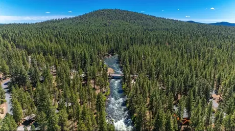 View/Area - 14243 Whitewater Loop, La Pine, OR 97739 photo 4 of 7