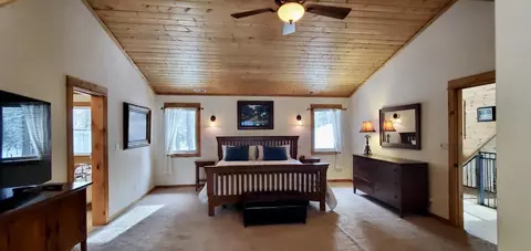 Bedroom - 14243 Whitewater Loop, La Pine, OR 97739 photo 2 of 3
