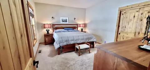 Bedroom - 14243 Whitewater Loop, La Pine, OR 97739 photo 3 of 3