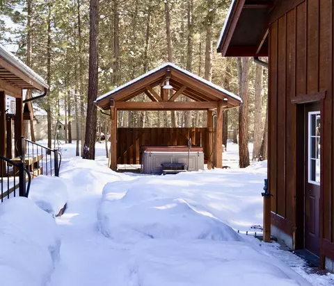 Exterior - 14243 Whitewater Loop, La Pine, OR 97739 photo 11 of 14
