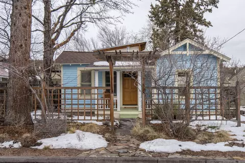 1100 NW Lexington Ave, Bend, OR 97703