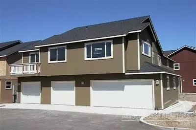 2019 SW Canyon Dr, Redmond, OR 97756