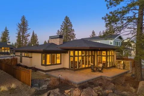 3089 NW Blodgett Way, Bend, OR 97703