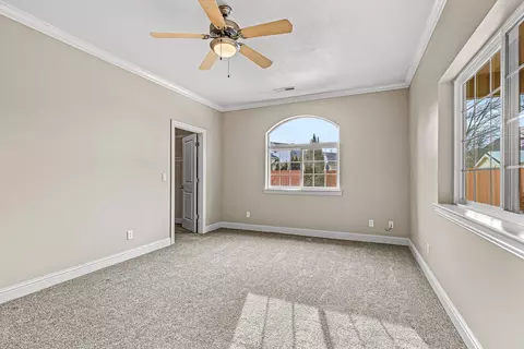 Bedroom - 124 Bellerive Dr, Eagle Point, OR 97524 photo 3 of 4