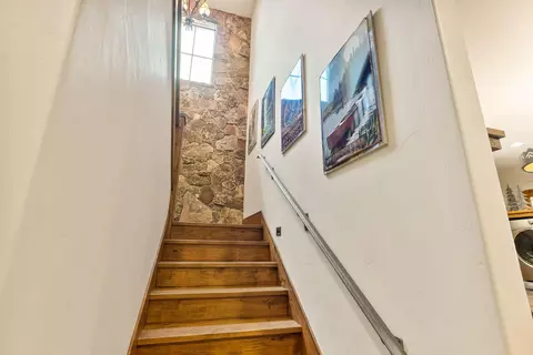 Entry Way - 56545 Sunstone Loop #121, Bend, OR 97707 photo 8 of 8