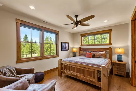 Bedroom - 56545 Sunstone Loop #121, Bend, OR 97707 photo 4 of 13