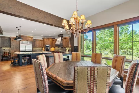 Dining - 56545 Sunstone Loop #121, Bend, OR 97707 photo 4 of 4