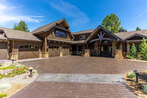 Exterior - 56545 Sunstone Loop #121, Bend, OR 97707 photo 5 of 17