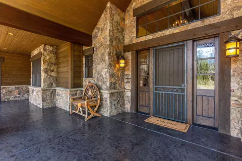 Exterior - 56545 Sunstone Loop #121, Bend, OR 97707 photo 6 of 17