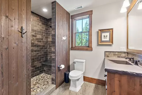 Bath - 56545 Sunstone Loop #121, Bend, OR 97707 photo 13 of 15