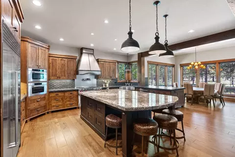 Kitchen - 56545 Sunstone Loop #121, Bend, OR 97707 photo 10 of 16