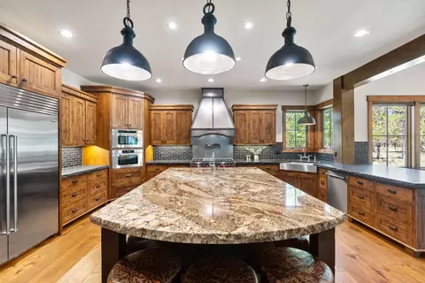 Kitchen - 56545 Sunstone Loop #121, Bend, OR 97707 photo 1 of 16