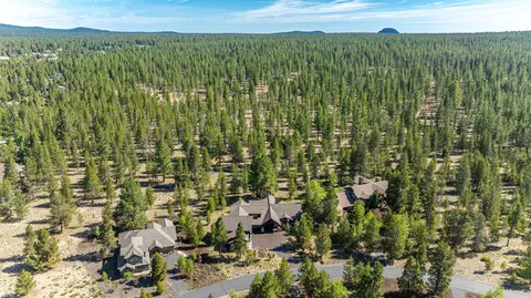 View/Area - 56545 Sunstone Loop #121, Bend, OR 97707 photo 1 of 12
