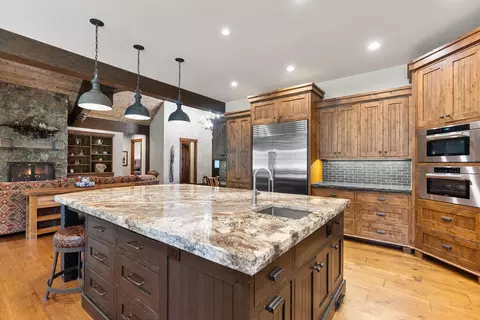 Kitchen - 56545 Sunstone Loop #121, Bend, OR 97707 photo 14 of 16