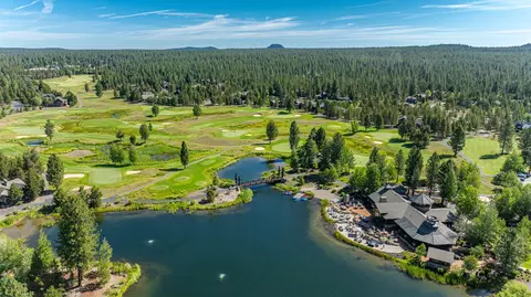 View/Area - 56545 Sunstone Loop #121, Bend, OR 97707 photo 5 of 12
