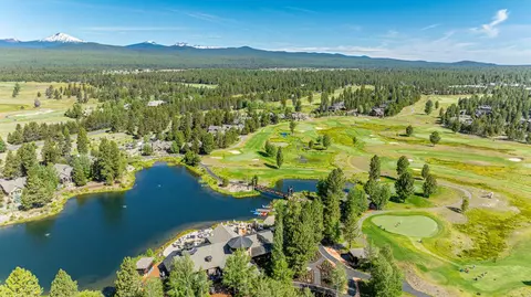 View/Area - 56545 Sunstone Loop #121, Bend, OR 97707 photo 7 of 12