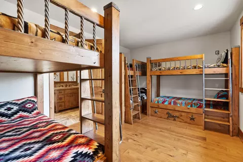 Bedroom - 56545 Sunstone Loop #121, Bend, OR 97707 photo 5 of 13