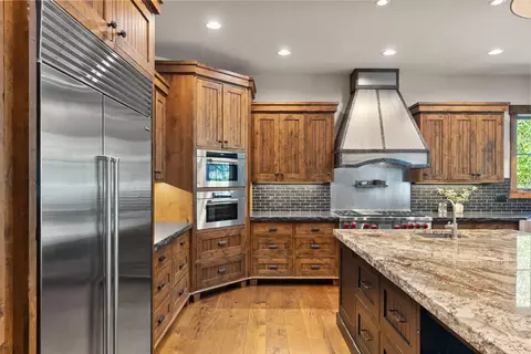 Kitchen - 56545 Sunstone Loop #121, Bend, OR 97707 photo 13 of 16
