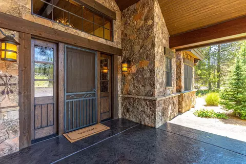 Exterior - 56545 Sunstone Loop #121, Bend, OR 97707 photo 7 of 17