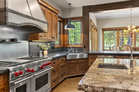 Kitchen - 56545 Sunstone Loop #121, Bend, OR 97707 photo 2 of 16