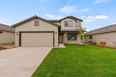 3487 NW 12th St #44, Redmond, OR 97756
