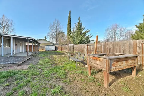 Exterior - 3620 Hilsinger Rd, Phoenix, OR 97535 photo 6 of 6