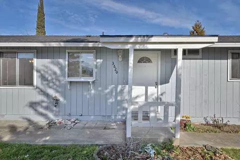 3620 Hilsinger Rd, Phoenix, OR 97535