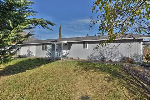 Exterior - 3620 Hilsinger Rd, Phoenix, OR 97535 photo 1 of 6
