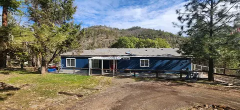 110 Cora Dr, Shady Cove, OR 97539