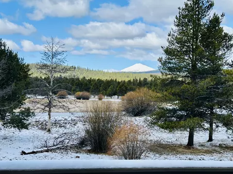 17645 Sisters Ln #6, Sunriver, OR 97707