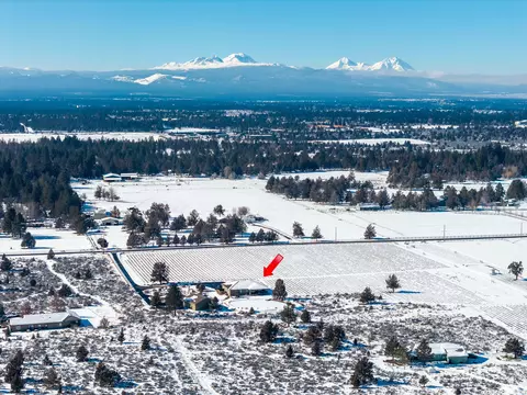 60940 Billadeau Rd, Bend, OR 97702 photo 3