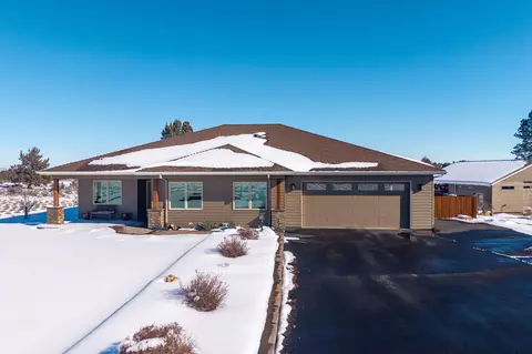 60940 Billadeau Rd, Bend, OR 97702 photo 2