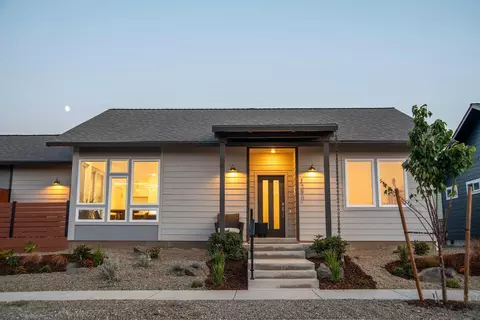 1266 Hagen Way, Ashland, OR 97520
