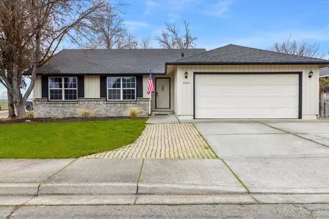 3001 Gary Dr, Medford, OR 97504