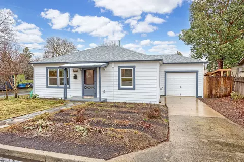 1691 Parker St, Ashland, OR 97520