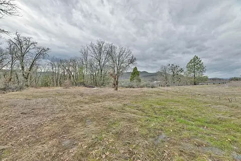 13546 Highway 140, Eagle Point, OR 97524 photo 3